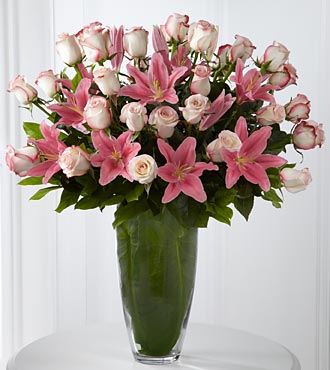 Exquisite Luxury Bedside Rose Bouquet